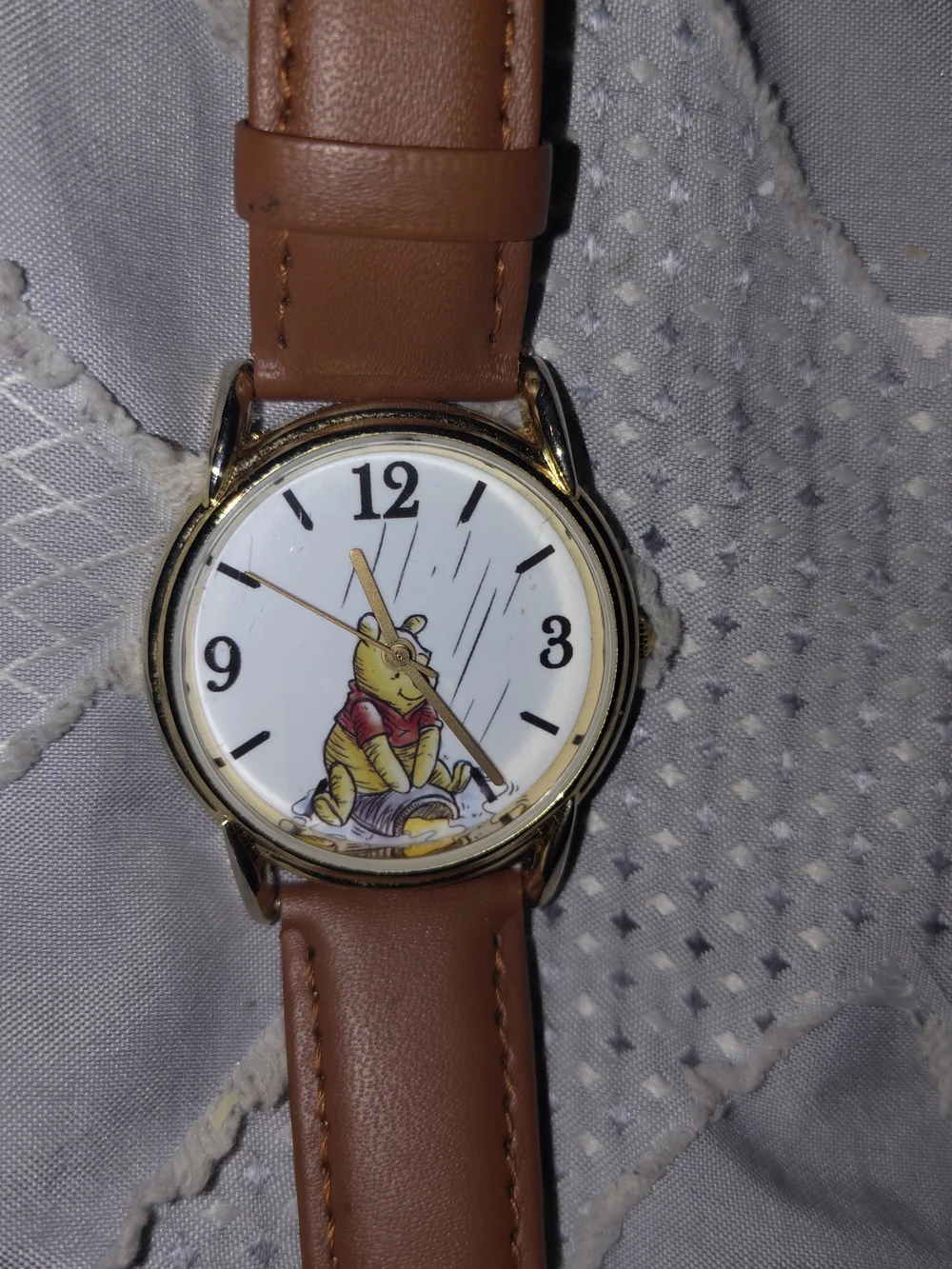 Disney Winnie The Pooh Gold Tone Cardiff Alloy Watch